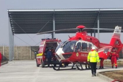 4 persoane duse la spital cu elicopterul și ambulanța, în urma unui accident grav de muncă în județul TIMIS