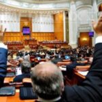 Românii fac foamea, parlamentarii se lăfăie în lux. De la 1 martie întreținerea aleșilor costă mai mult