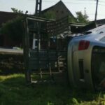 Microbuz cu pasageri, implicat într-un accident în Timiș! Trei răniți, printre care și un copil de 3 ani