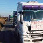 Negocieri dure cu transportatorii: Polițele RCA ar putea fi plătite în rate