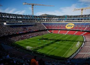 Amenzi mari pentru firma care a angajat muncitori la Nou Camp » „Ne-au păcălit! Dacă știam, nu am fi venit”