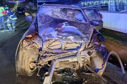 Coliziune frontală în județul Vaslui: cinci persoane rănite și transportate la spital
