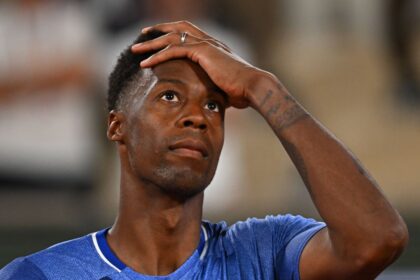 Monfils l-a depășit pe Djokovic chiar în meciul de retragere de la Roland Garros. Imaginea care trece granițele sportului